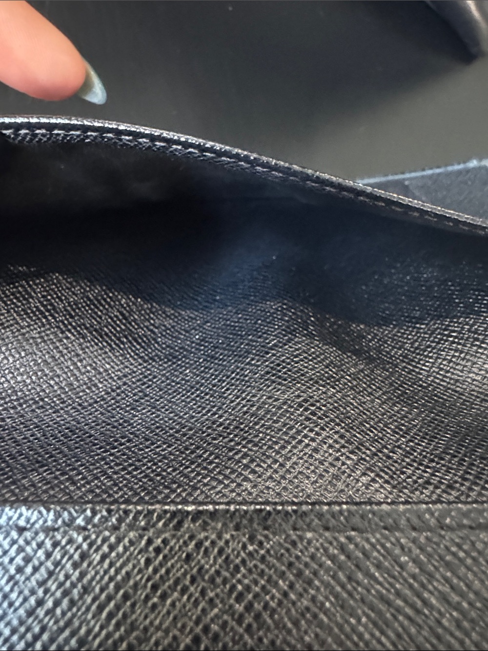 Louis Vuitton Black Epi Leather Passport Cover with LV Monogram - Picture 3 of 4
